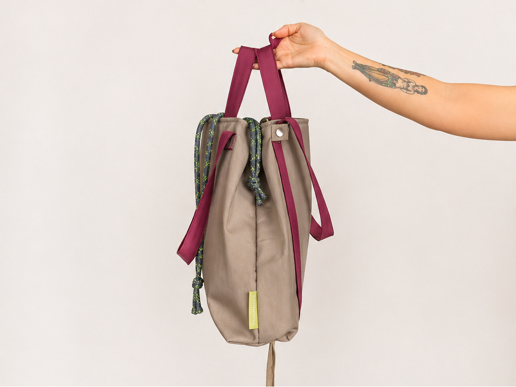 Strawberry Dot Point Maxi Bag
