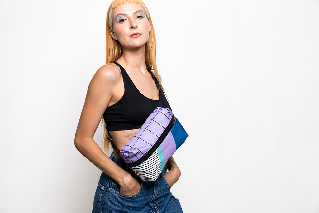 Banano Fannypack Cuadro Lila