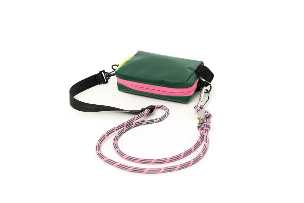 Case Mediano Verde con Straps