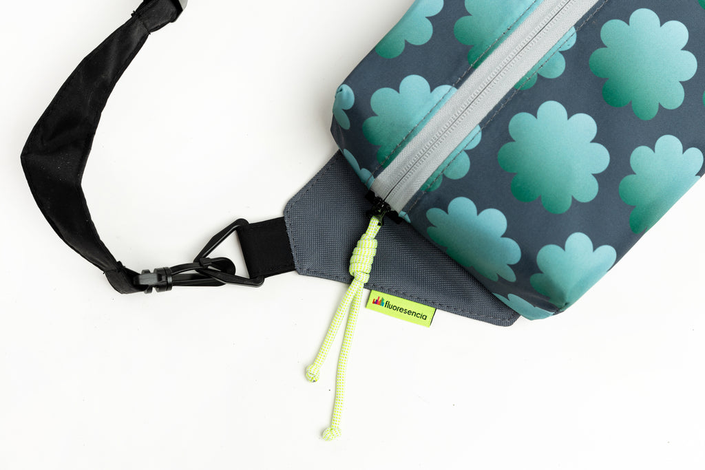 Banano Fannypack collab Galia Flor verde