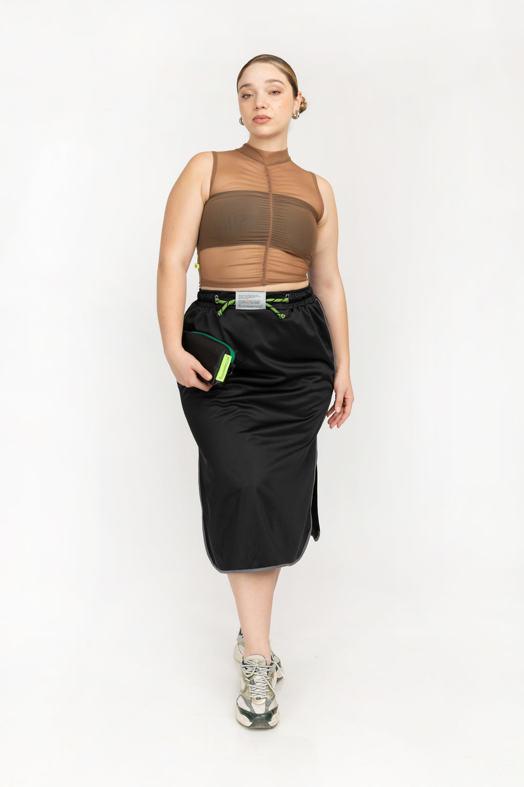 Crop recogido nude