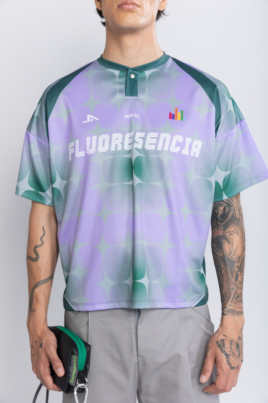 CAMISETA BOXY FIT lila-verde