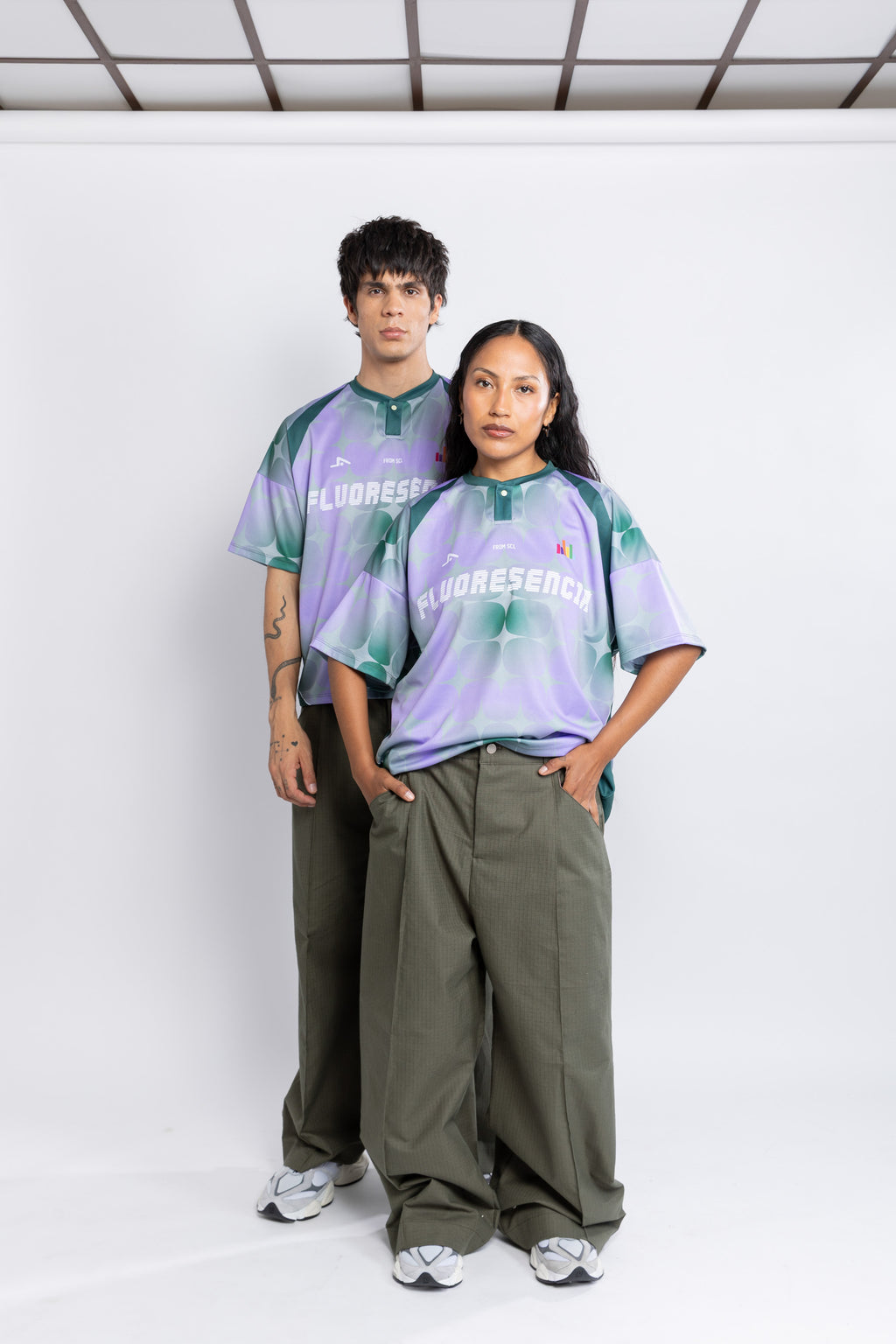 CAMISETA BOXY FIT lila-verde