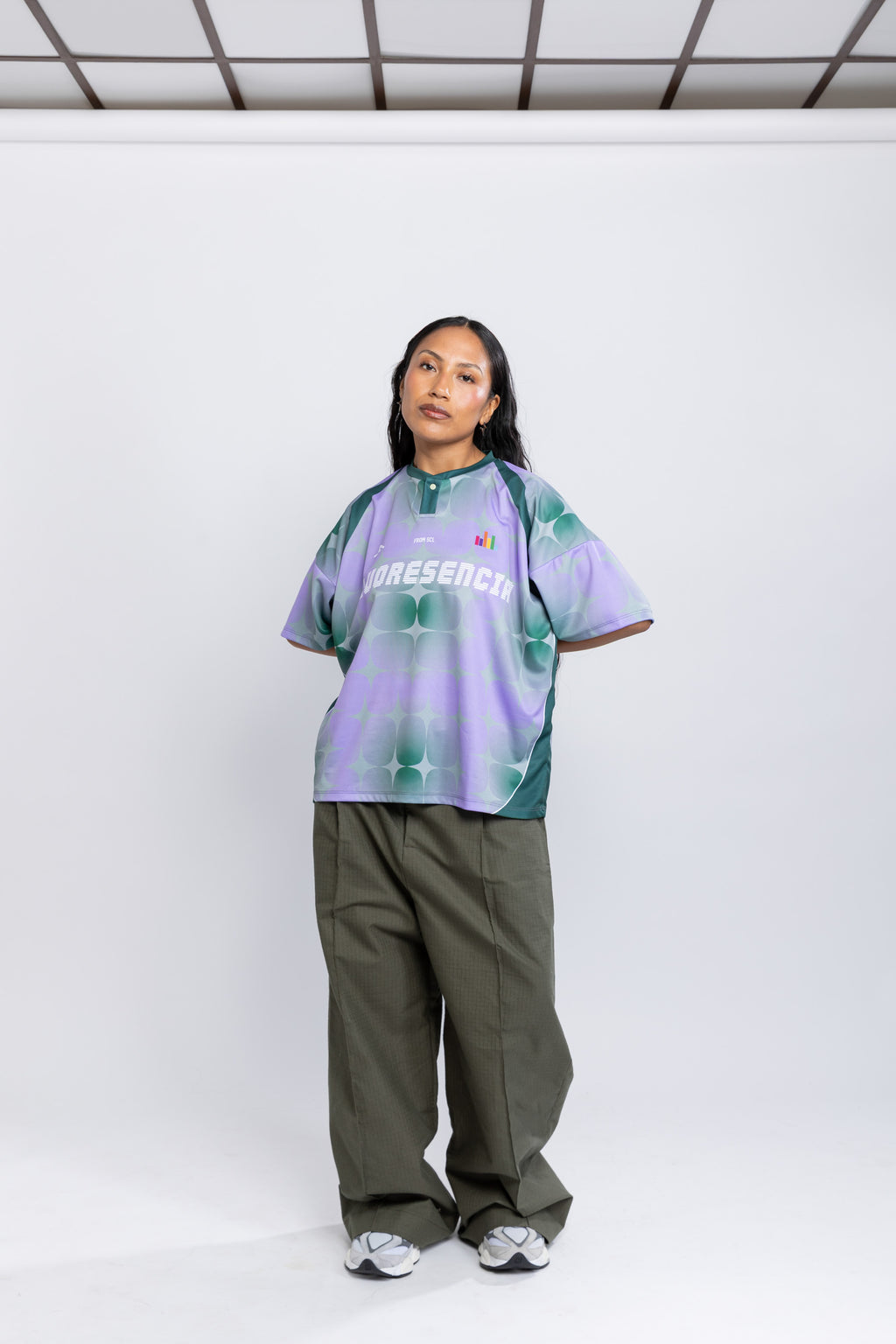 CAMISETA BOXY FIT lila-verde