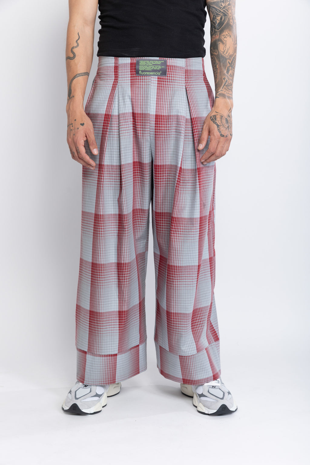 Pantalón Flow Tartan gris–rojo